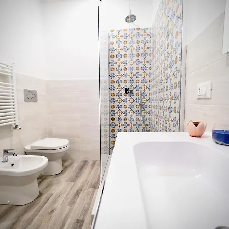 Dimora Sottoripa 24 Di Fronte All'acquario - Genovabnb It Apartment Genua