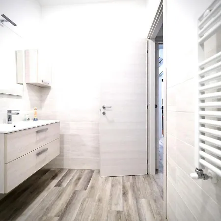 Apartment Dimora Sottoripa 24 Di Fronte All'acquario - Genovabnb It Genua